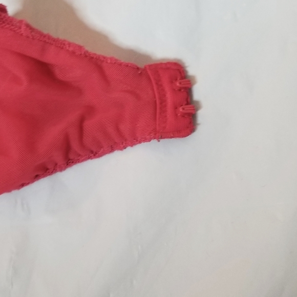 Victoria's Secret Demi Bra - Picture 5 of 11